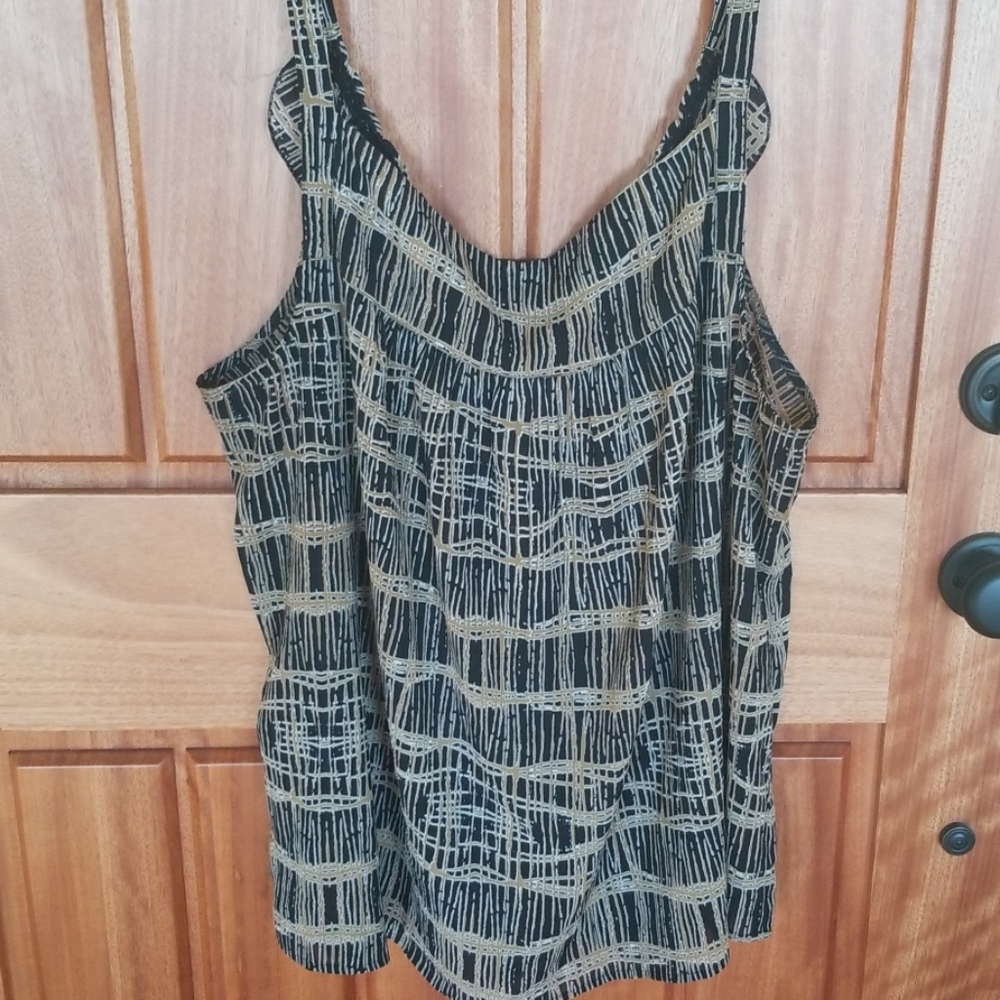 Avenue ladies sleeveless top - Picture 4 of 7